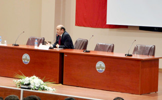  TÜBA Asosiye Üyesi Prof. Dr. Mehmet Bulut, Trakya Üniversitesi'nde “Osmanlı İktisat ve Medeniyeti” Başlıklı Konferans Verdi