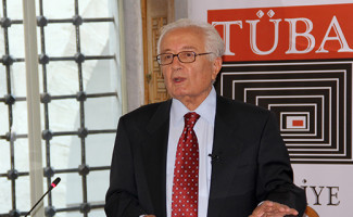 TÜBA Şeref Üyesi Prof. Dr. Sadık Kakaç, TÜBA-Akademi Konferansı için Rabi Medrese’deydi