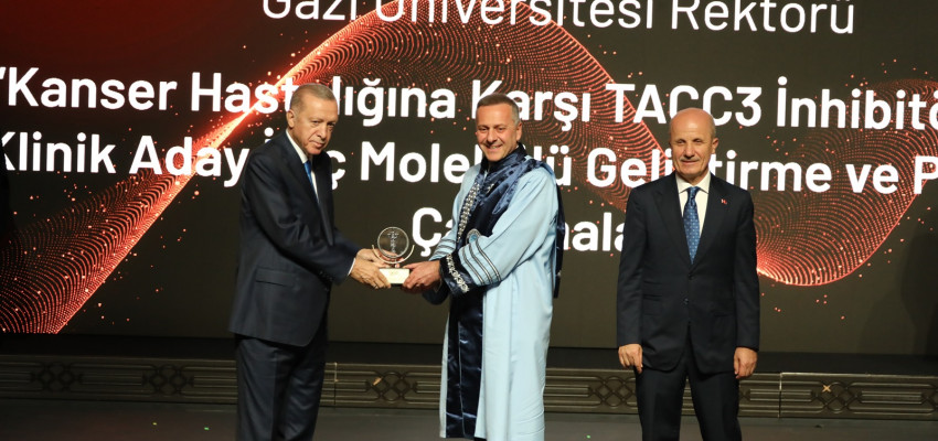 TÜBA Üyesi Prof. Banoğlu’na YÖK’ten Başarı Ödülü